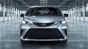 2023 Toyota Sienna LE Pass Van