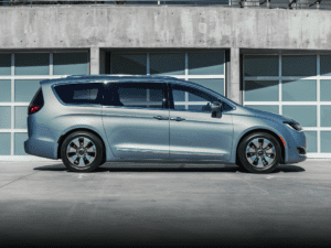 2020 Chrysler Voyager
